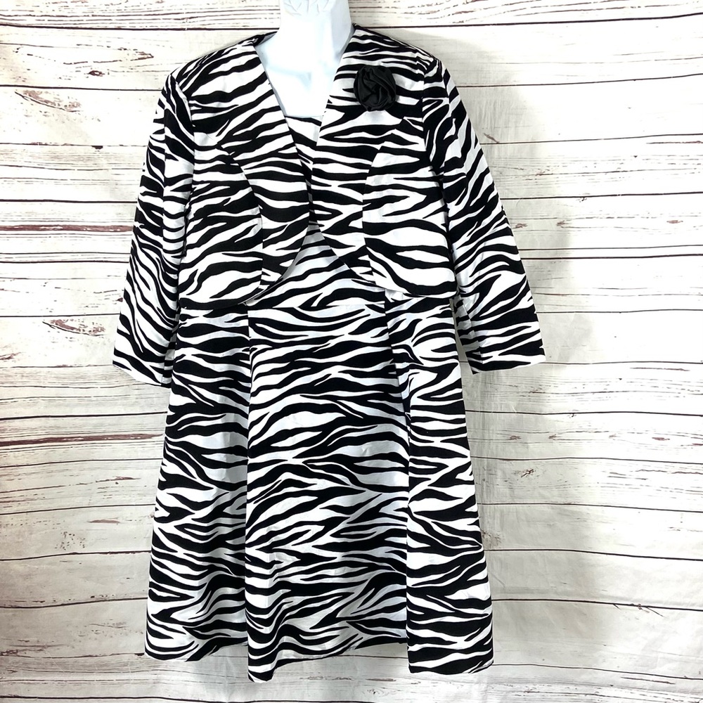 Giovanna 2PC Dress Suit Women’s 20W Black/White Zebra Print‎ Burnout Blazer Open